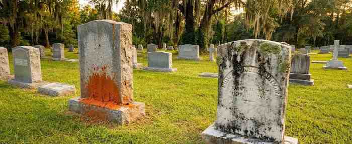 Professional headstone cleaning service in Alabama cemetery