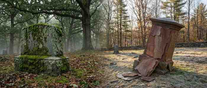 Professional headstone cleaning service in Connecticut cemetery