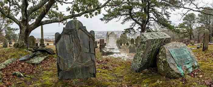 Professional headstone cleaning service in Massachusetts cemetery