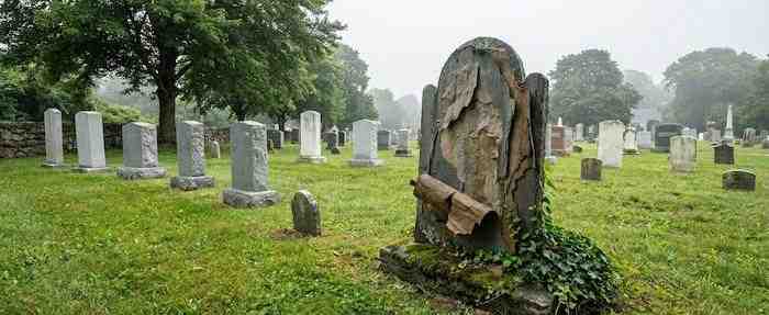 Professional headstone cleaning service in Rhode Island cemetery