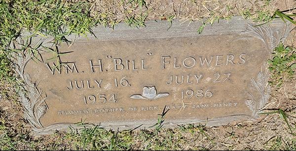 Restored granite flash marker in Texas / Before