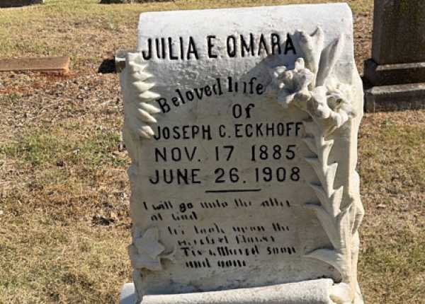 Fully restored and deep-cleaned condition of granite upright monument in Alabama after Tending service