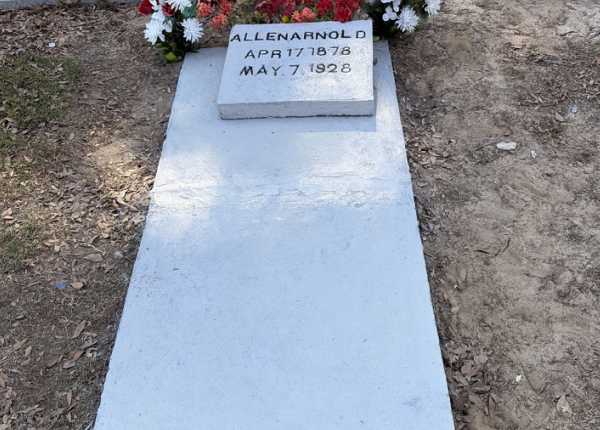 Fully restored and deep-cleaned condition of granite bevel and concrete ledger markers in Georgia after Tending service