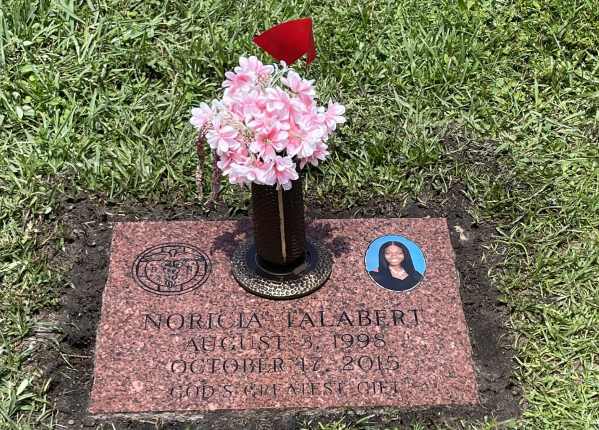 Fully restored and deep-cleaned condition of headstone monument in Florida after Tending service
