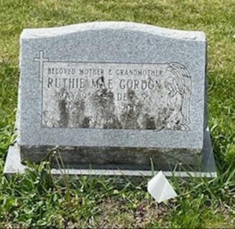 Grave Care: Before and After / image 340330